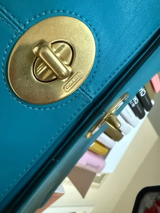 Coach Madeline leather fold over turn lock teal blue clutch - Picture 4 of 14